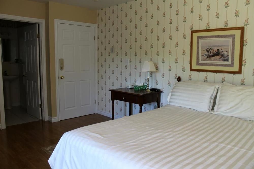 Mackenzie House B&B By Elevate Rooms Порт-Хоксбери Экстерьер фото