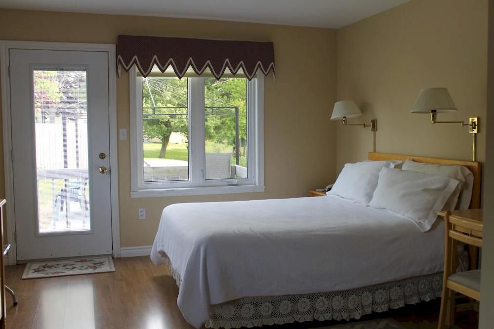 Mackenzie House B&B By Elevate Rooms Порт-Хоксбери Экстерьер фото