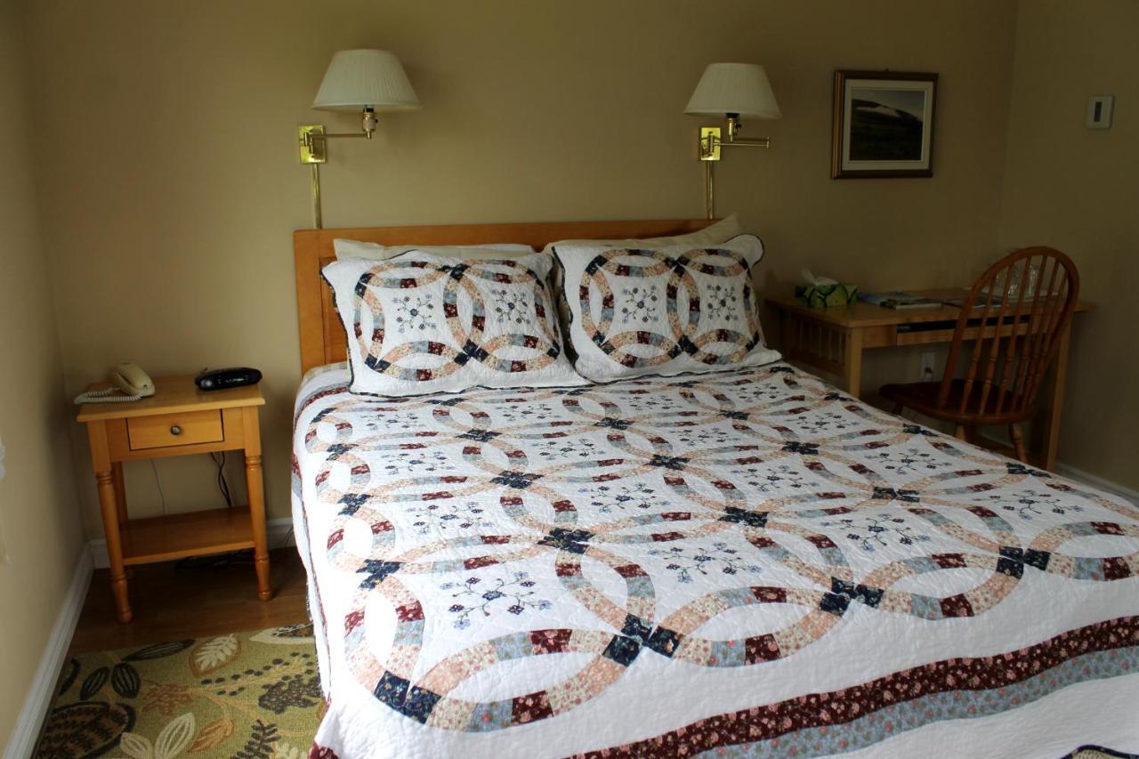 Mackenzie House B&B By Elevate Rooms Порт-Хоксбери Экстерьер фото