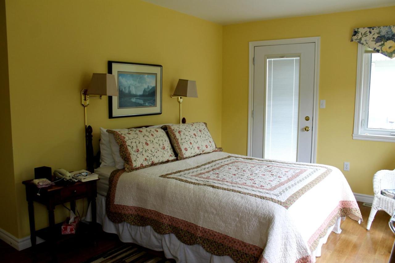 Mackenzie House B&B By Elevate Rooms Порт-Хоксбери Экстерьер фото